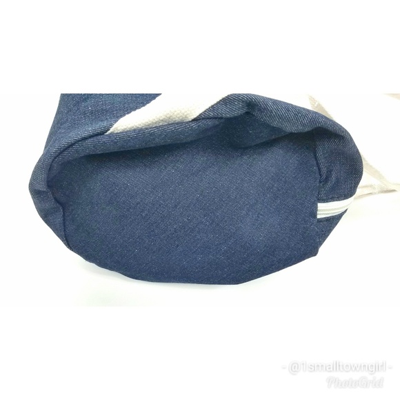 Meet Me At The Barre denim gym bag NWT - Picture 5 of 6
